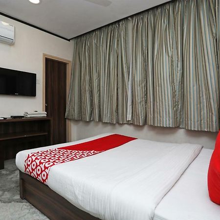Oyo 15966 Hotel Shivam Калькутта Экстерьер фото